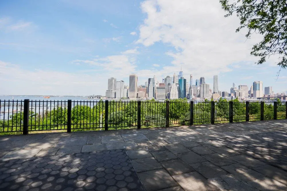 View of the Manhattan skyline from the Brooklyn Heights Promenade near Creative Dentistry of Brooklyn Heights